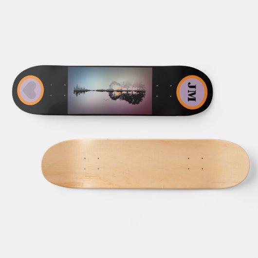 Trendy Mit Monogramm Skateboard mit Gitarre (Horizontal)