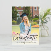 Trendy Modern Black Script Zwei-Foto-Abschluss Ankündigung (Stehend Vorderseite)