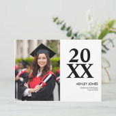 Trendy Modern Casual Photo Graduation Invitation Einladung (Stehend Vorderseite)