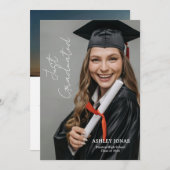 Trendy Modern Casual Photo Graduation Invitation Einladung (Vorne/Hinten)