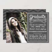 Trendy Modern Chalkboard Typografy Abschluss Einladung (Vorne/Hinten)