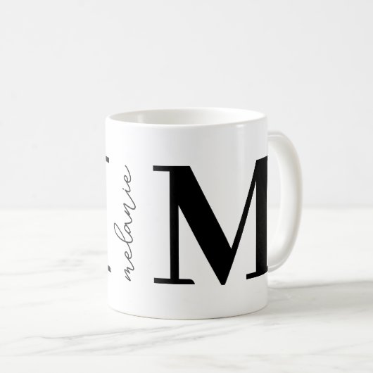Trendy Modern Monogram Name Schwarz-weiß Coffee Ta Kaffeetasse (VorderseiteRechts)