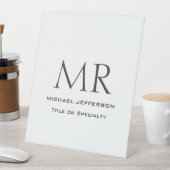 Trendy Modern Monogram Schlicht Minimalistisch Sockelschild (In Situ)