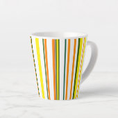 Trendy Modern New Orange Yellow White Stripes Milchtasse (Rechte Ecke)