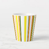 Trendy Modern New Orange Yellow White Stripes Milchtasse (Vorderseite)