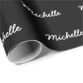 Trendy Modern Script Individuelle Name Schwarz/Wei Geschenkpapier (Rolleneckpunkt)