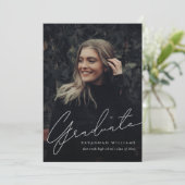 Trendy Modern Simple Script 2 Foto Abschluss Ankündigung (Stehend Vorderseite)