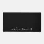 Trendy Modern White Script Name auf Black Desk Mat Schreibtischunterlage (Vorderseite)