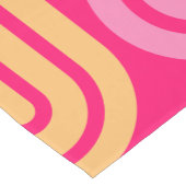 Trendy Moderne rosa und gelbe Muster Frühling Mittelgroßer Tischläufer (Ecke)