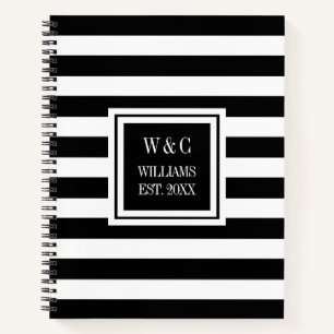Trendy Monogram Black Stripe Familienname Notizblock