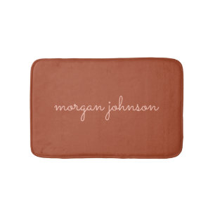 Trendy Monogram   Burnt Orange + Blindskriptname Badematte