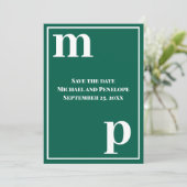 Trendy Monogram Emerald Green Save the Date Einladung (Stehend Vorderseite)