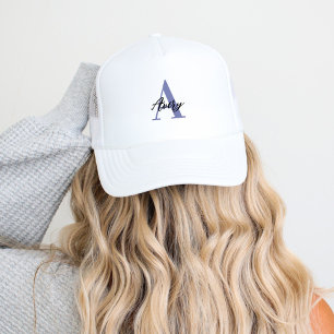 Trendy Monogram mit Skriptname Overlay Truckerkappe