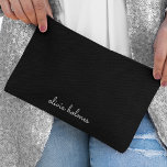 Trendy Monogram | Modern Black Script Name Zubehörtasche<br><div class="desc">Ein einfaches,  benutzerdefiniertes Monogramm-Design in einer informellen,  lässigen,  handgeschriebenen Schrifttyp in auffallendem einfarbigem Schwarzweiß. Das Monogramm kann leicht personalisiert sein,  um ein Design so einzigartig wie Sie sind zu machen! Das perfekte trendige Geschenk oder Accessoire für jeden Anlass.</div>