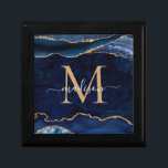 Trendy Navy Blue Gold Agate Geode Glitzer Monogram Erinnerungskiste<br><div class="desc">Modern Glam Navy Blue Gold Glitzer Sparkle Agate Geode Gemstone Eleganine Feminine Monogram Script Name Geschenkboxen</div>