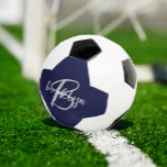 Trendy Navy Blue Gray White Script Monogram Fußball<br><div class="desc">Dieser personalisierte Fußball hat ein Monogramm und einen Vornamen in einem modernen grauen und weißen Drehbuch auf marineblau Hintergrund.</div>