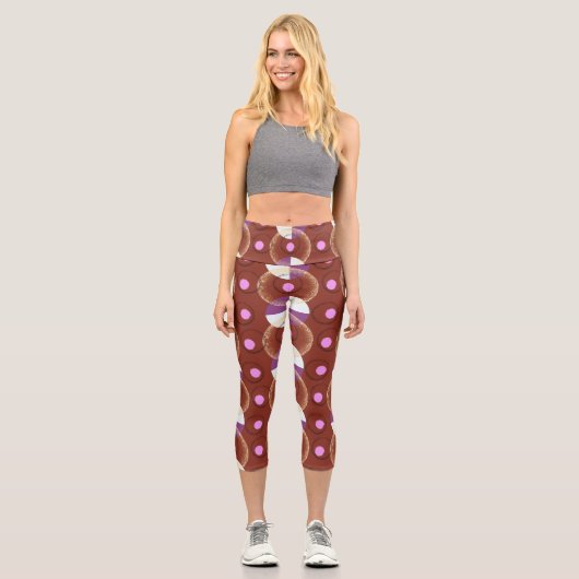Trendy Orange Nucleus Pattern Yoga Capri Leggings (Vorderseite)