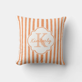 Trendy Orange Painted Stripes Monogramm und Name Kissen