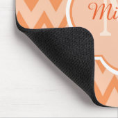 Trendy orange Zickzack Zickzack-Name und Monogramm Mousepad (Ecke)