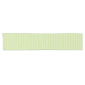 Trendy Pastel Bright Lime Green Stripes Muster Kurzer Tischläufer (Horizontal)