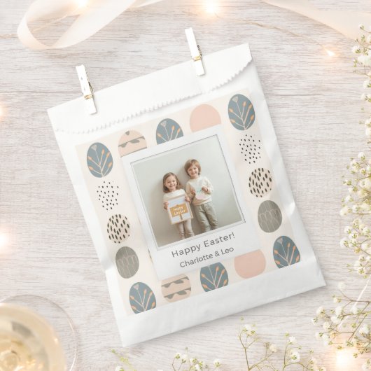 Trendy Pastel Easter Photo | Personalized Geschenktütchen (Ausgeschnitten)