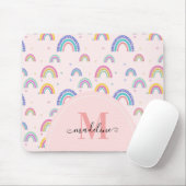 Trendy Pastel Rainbow Heart Elegantes Monogramm Mousepad (Mit Mouse)
