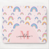 Trendy Pastel Rainbow Heart Elegantes Monogramm Mousepad (Vorne)