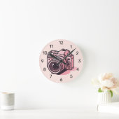Trendy Pink DSLR-Kamera Fotografie Personalisiert Runde Wanduhr (Zuhause)