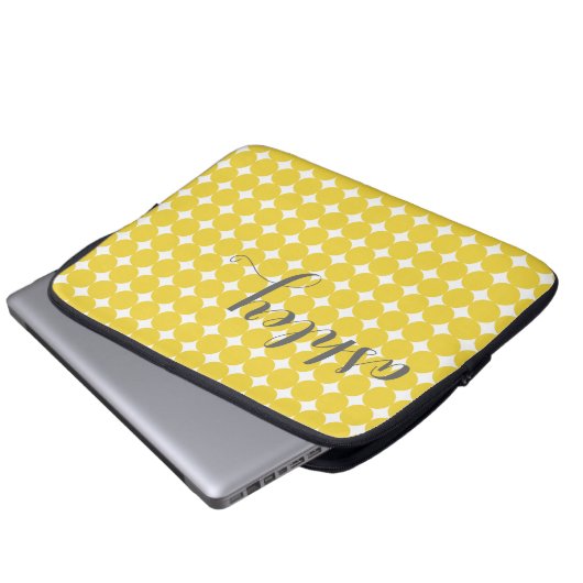Trendy Polka Dot Pattern mit Namen - gelb grau Laptopschutzhülle (Vorne Knopf)