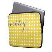 Trendy Polka Dot Pattern mit Namen - gelb grau Laptopschutzhülle (Vorderseite Links)