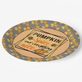 Trendy Pumpkin Spice Elegante Pappteller (Schrägansicht)