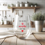 Trendy Red Post Pregnancy Funny Zitat Weinglas Ohne Stiel<br><div class="desc">"Das Bestehen des neunmonatigen Marathons freut sich! Dieses trendige Rote Post-Pregnancy Funny Quote Weinglas ist der perfekte Begleiter für jede junge Mutter, die stilvoll feiern möchte. Ob Sie sich in einem wohlverdienten Glas Wein entspannen oder eine Mädchennacht bei sich verbringen möchten, dieses Glas ist eine unglaublich witzig Erinnerung der Freuden...</div>