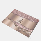 Trendy Rose Gold Diamonds Glitzer Monogram Fußmatte (Schrägansicht)
