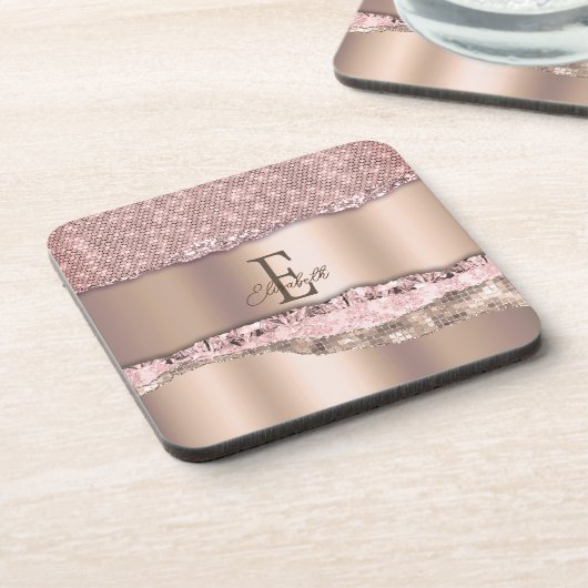 Trendy Rose Gold Diamonds Glitzer Monogram Getränkeuntersetzer (Linke Seite)
