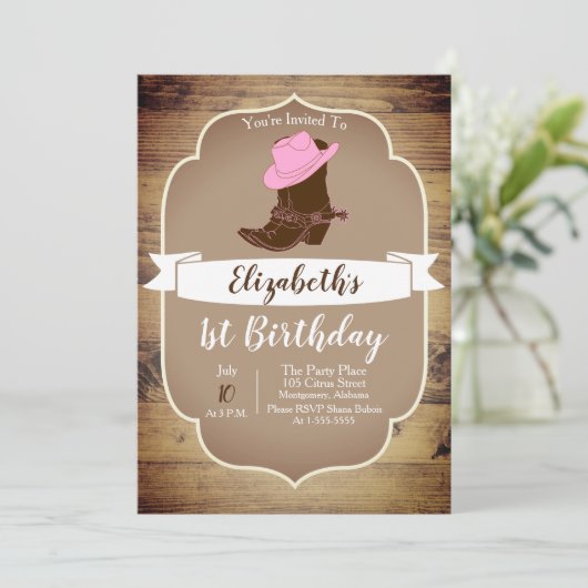 Trendy Rustic Western Cowgirl Boots Einladung (Stehend Vorderseite)