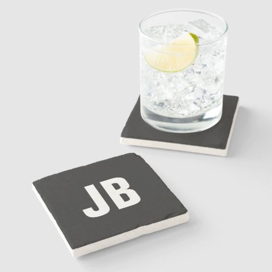 Trendy schlichte, fette Monogramm-Initialen schwar Steinuntersetzer (Seitenansicht)