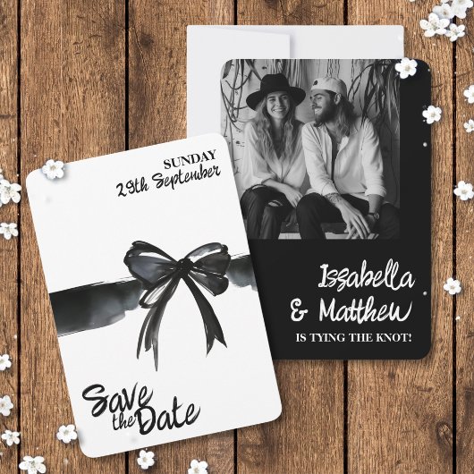 Trendy Schwarz-weiß Bow Modern Simple Wedding Save The Date
