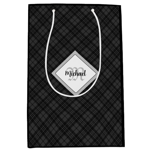 Trendy Schwarz-weiß tartan Personalize Monogram Mittlere Geschenktüte (Vorderseite)
