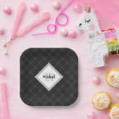 Trendy Schwarz-weiß tartan Personalize Monogram Pappteller (Party)