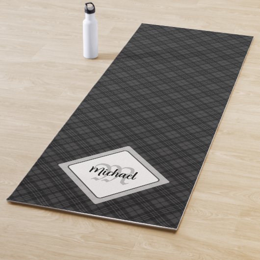 Trendy Schwarz-weiß tartan Personalize Monogram Yogamatte (Beispiel)