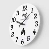 Trendy Schwarz-weißer Koch mit Personalisiertem Na Große Wanduhr (Winkel)