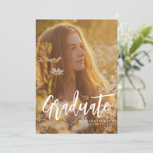 Trendy Script | Ankündigung von zwei Fotos Abschlu (Stehend Vorderseite)