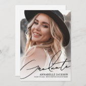 Trendy Script Graduate Simple Photo Graduation Einladung (Vorne/Hinten)