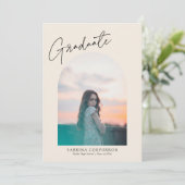 Trendy Script mit Arch Two Foto Abschluss Ankündigung (Stehend Vorderseite)