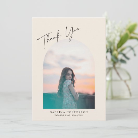 Trendy Script mit Arch zwei Foto vielen Dank Ankündigung (Stehend Vorderseite)