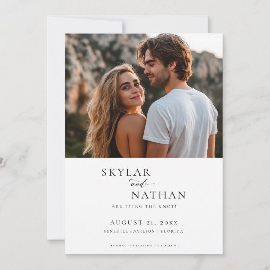 Trendy Script Modernes Minimalistisches Hochzeitss Save The Date (Rückseite)