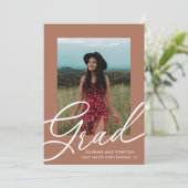 Trendy Script Two Foto Abschluss Einladung (Stehend Vorderseite)