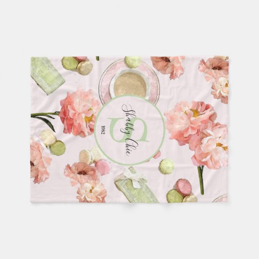 Trendy Shabby Chic Peonies and Macarons Set Fleecedecke (Vorderseite (Horizontal))