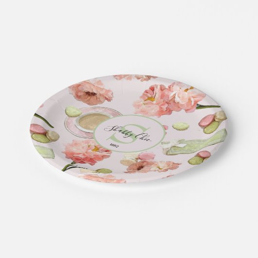 Trendy Shabby Chic Peonies and Macarons Set Pappteller (Schrägansicht)
