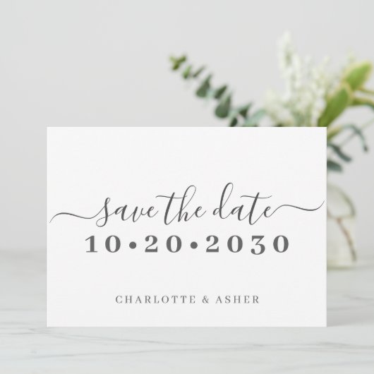 Trendy Simple Script Typografy Save the Date (Stehend Vorderseite)